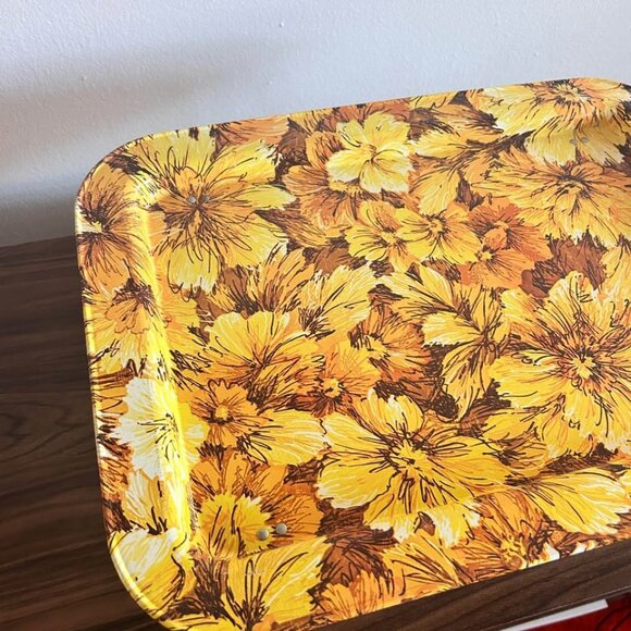 Vintage 1970s MCM Hippie Cottagecore Floral Metal TV Snack Tray with Folding Leg - Picture 2 of 10